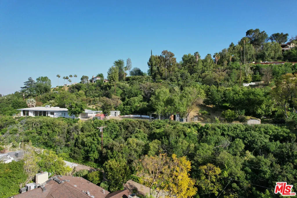 4571 N Gable Drive, Encino, California 91316 home-pic-16